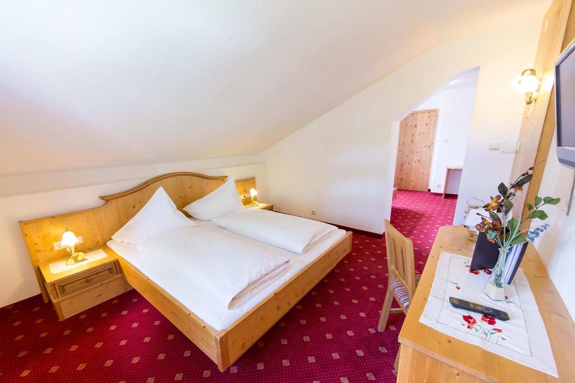 Hotel Villa Waldheim Сан-Кандидо Номер фото